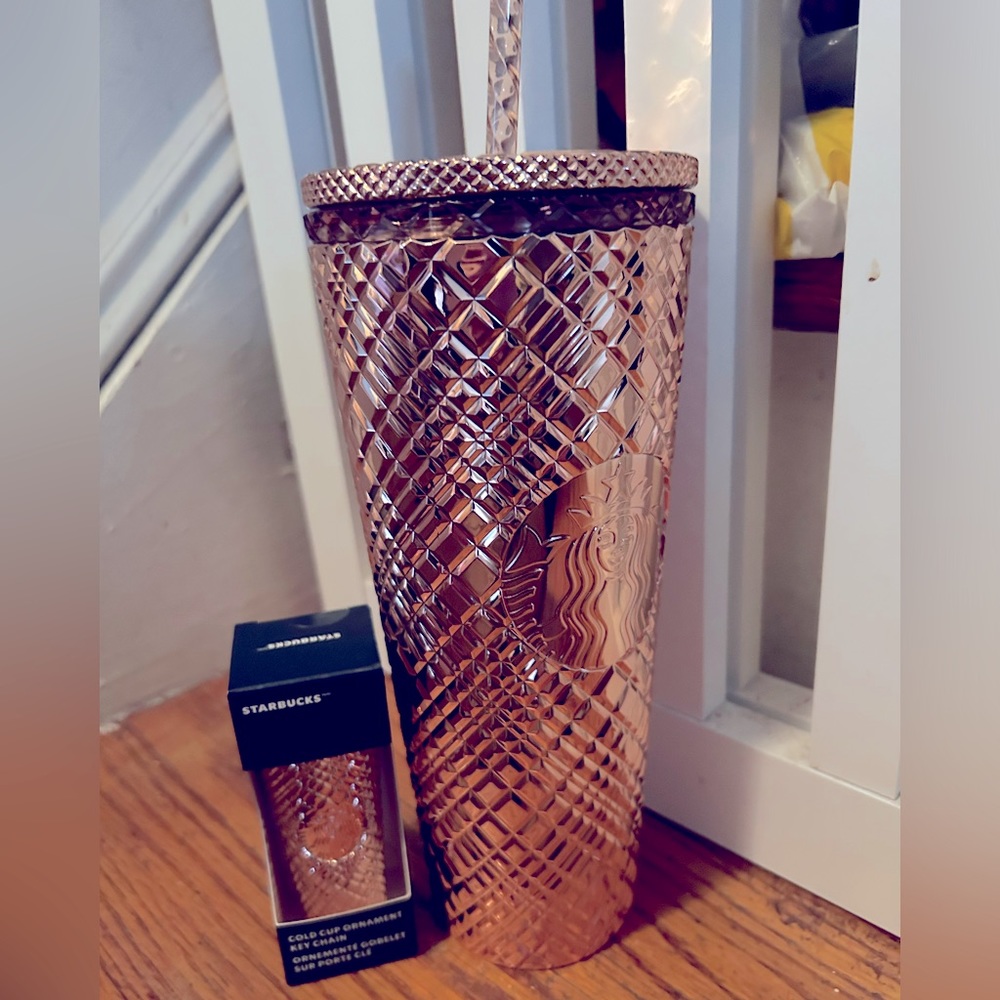 Starbucks Rose Gold Holiday Venti Cold Cup & Matching Ornament - NWT